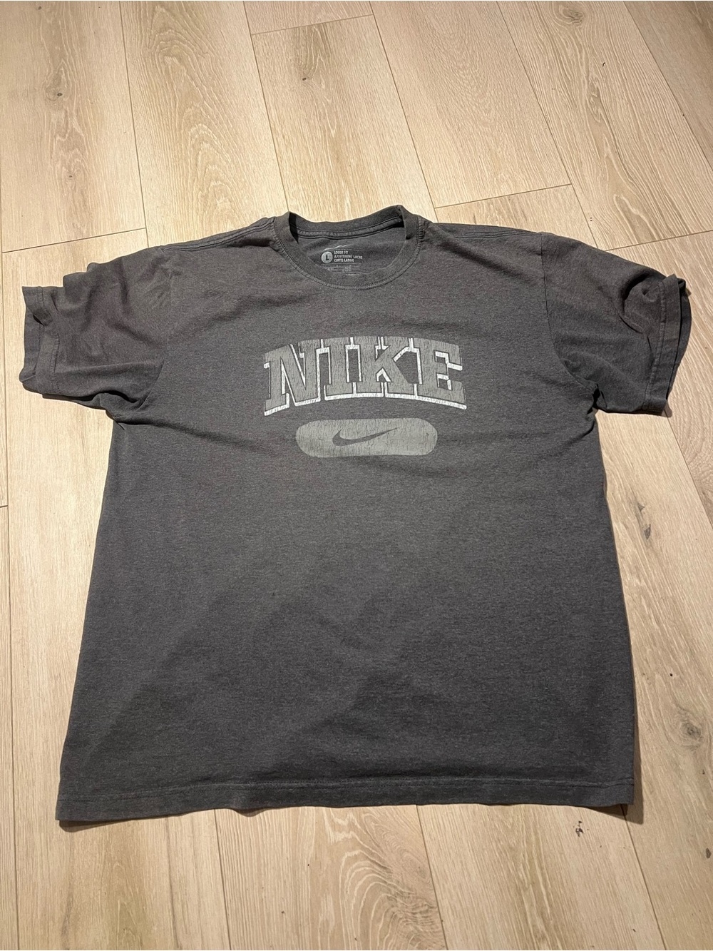 Nike Men's Dark Gray Graphic Logo Short Sleeve Tee